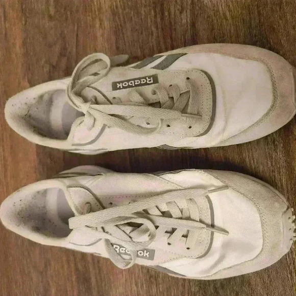 Reebok galaxy 10 ladies size 9 white sneakers - Picture 3 of 6